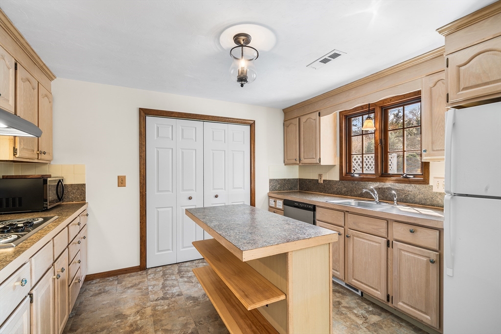 15 Pine Valley Road Barnstable, MA 02601 - Photo 11 of 36