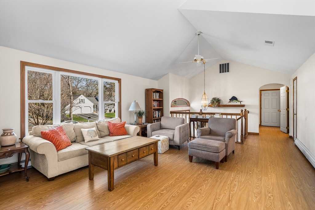 15 Pine Valley Road Barnstable, MA 02601 - Photo 4 of 36