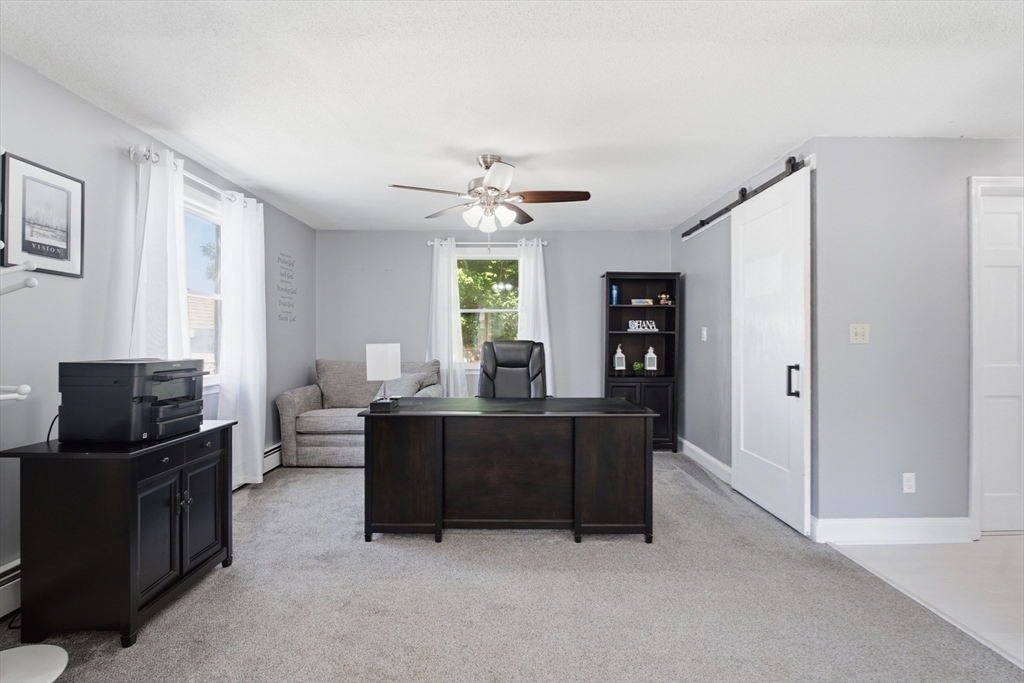137 Maplewood Road Lynn, MA 01904 - Photo 13 of 39