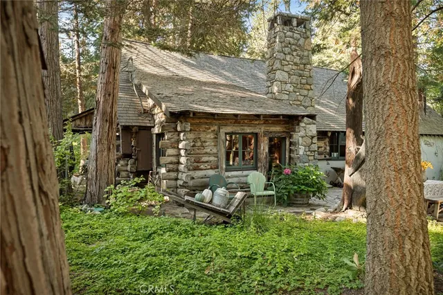 a view of a chairs in front of a house