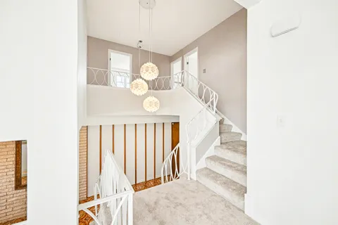 $585,000 | 9834 North Maynard Terrace, Niles, IL 60714
