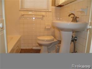 36 Arizona Avenue Rochester Hills, MI 48309 - Photo 4 of 15