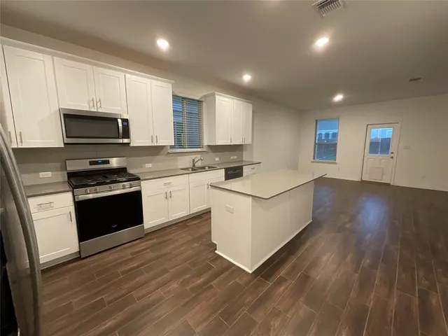 $1,895 | 128 Banyon Drive, Georgetown, TX 78628