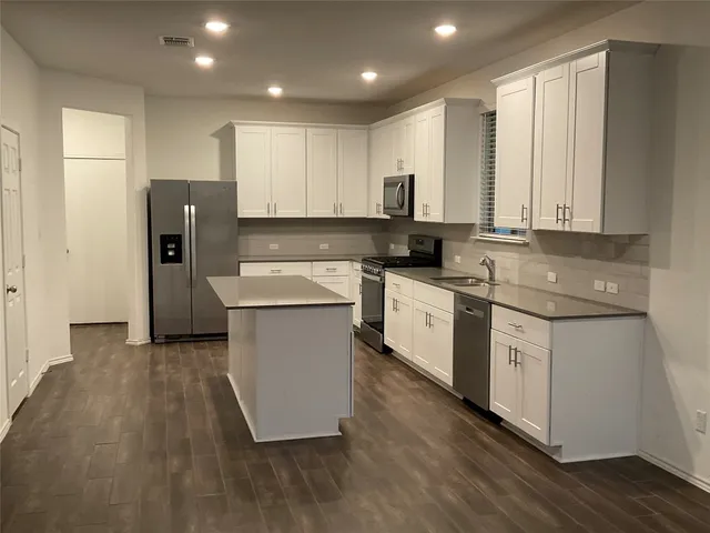 $1,895 | 128 Banyon Drive, Georgetown, TX 78628