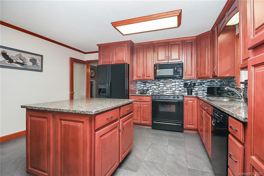 1177 Hensley Road Fort Mill, SC 29715 - Photo 11 of 26