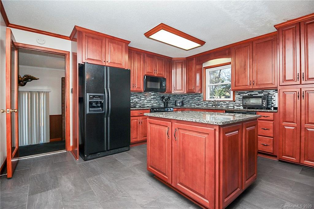 1177 Hensley Road Fort Mill, SC 29715 - Photo 12 of 26
