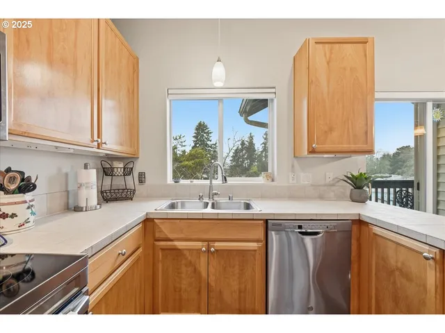 $360,000 | 5264 Northeast 121st Avenue, Unit K65, Vancouver, WA 98682