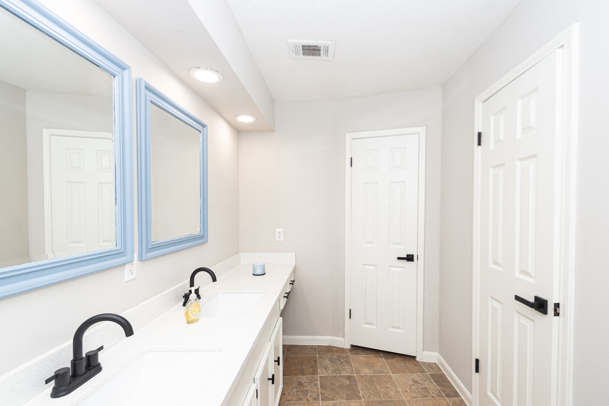 29019 Stapleford Street Spring, TX 77386 - Photo 14 of 27 a bathroom with a sink a mirror and shower