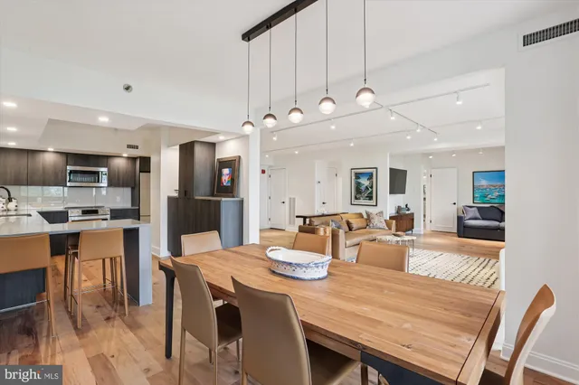 $775,000 | 4550 North Park Avenue, Unit 208, Chevy Chase, MD 20815