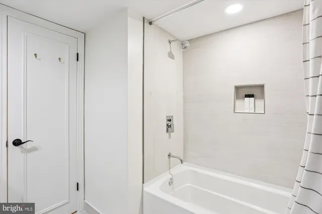 $775,000 | 4550 North Park Avenue, Unit 208, Chevy Chase, MD 20815