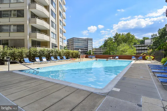 $775,000 | 4550 North Park Avenue, Unit 208, Chevy Chase, MD 20815