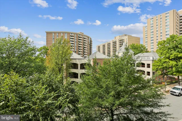 $775,000 | 4550 North Park Avenue, Unit 208, Chevy Chase, MD 20815