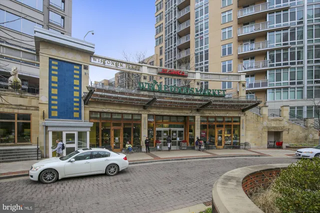 $775,000 | 4550 North Park Avenue, Unit 208, Chevy Chase, MD 20815