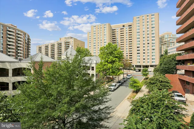 $775,000 | 4550 North Park Avenue, Unit 208, Chevy Chase, MD 20815