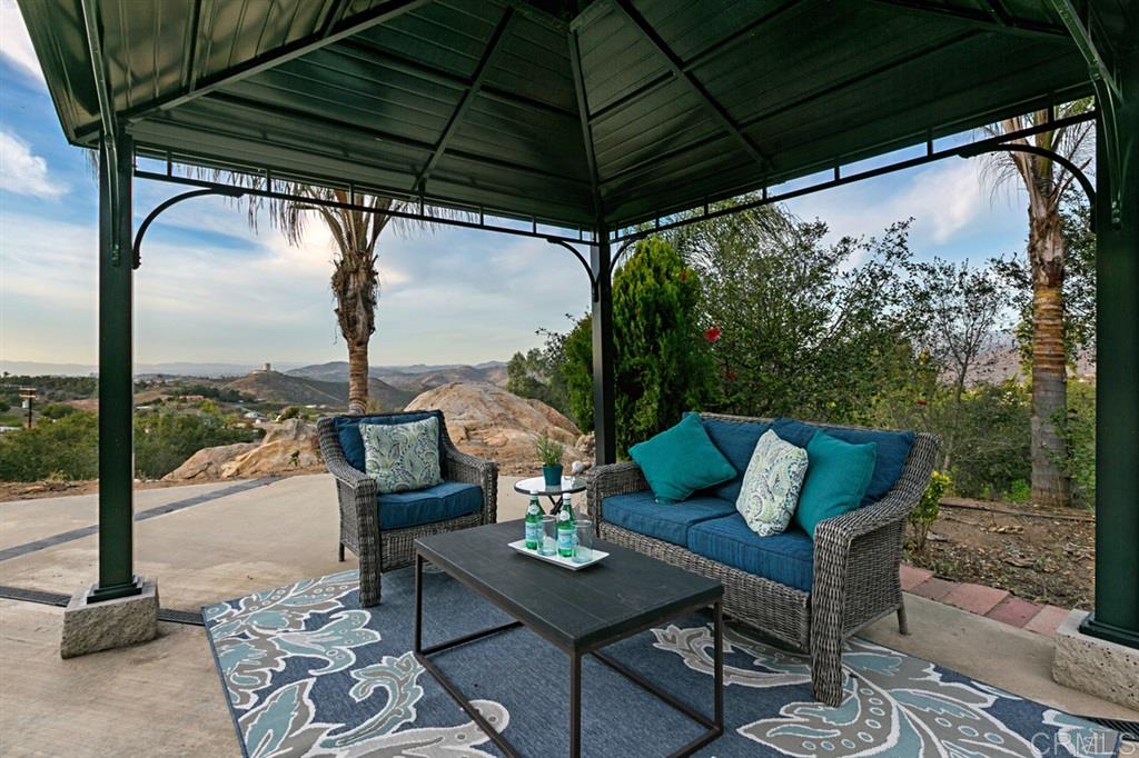 30637 Roadrunner Ridge Valley Center, CA 92082 - Photo 5 of 24 Gallery Image 5