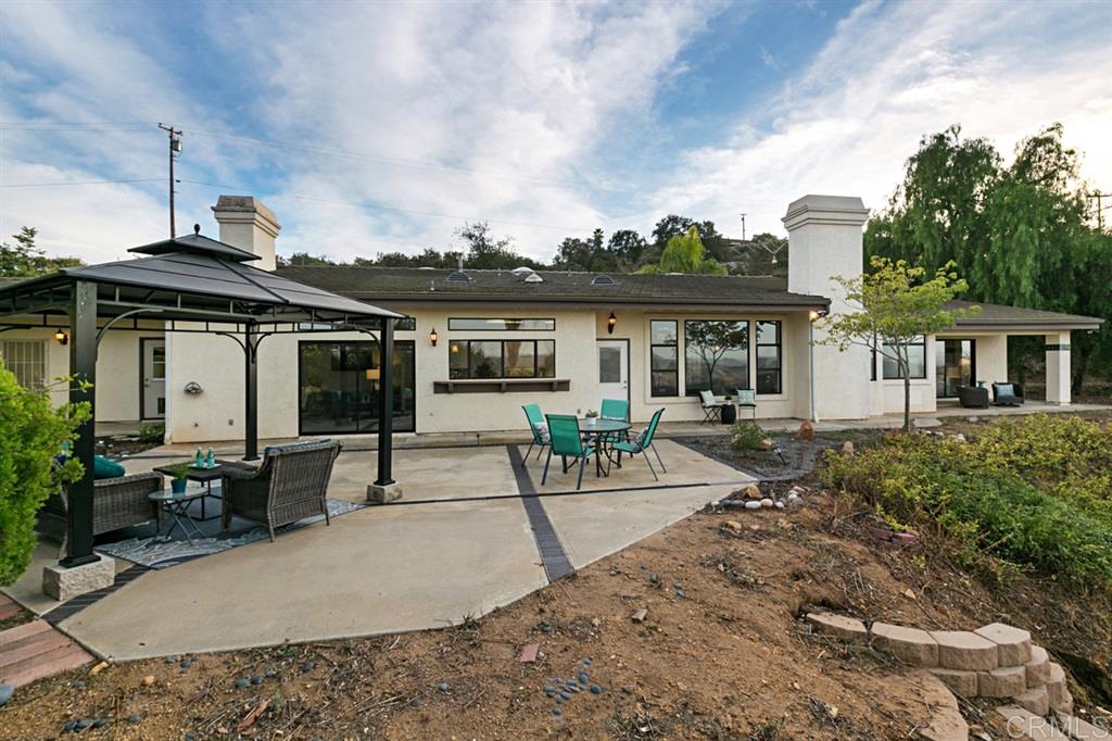 30637 Roadrunner Ridge Valley Center, CA 92082 - Photo 6 of 24 Gallery Image 6