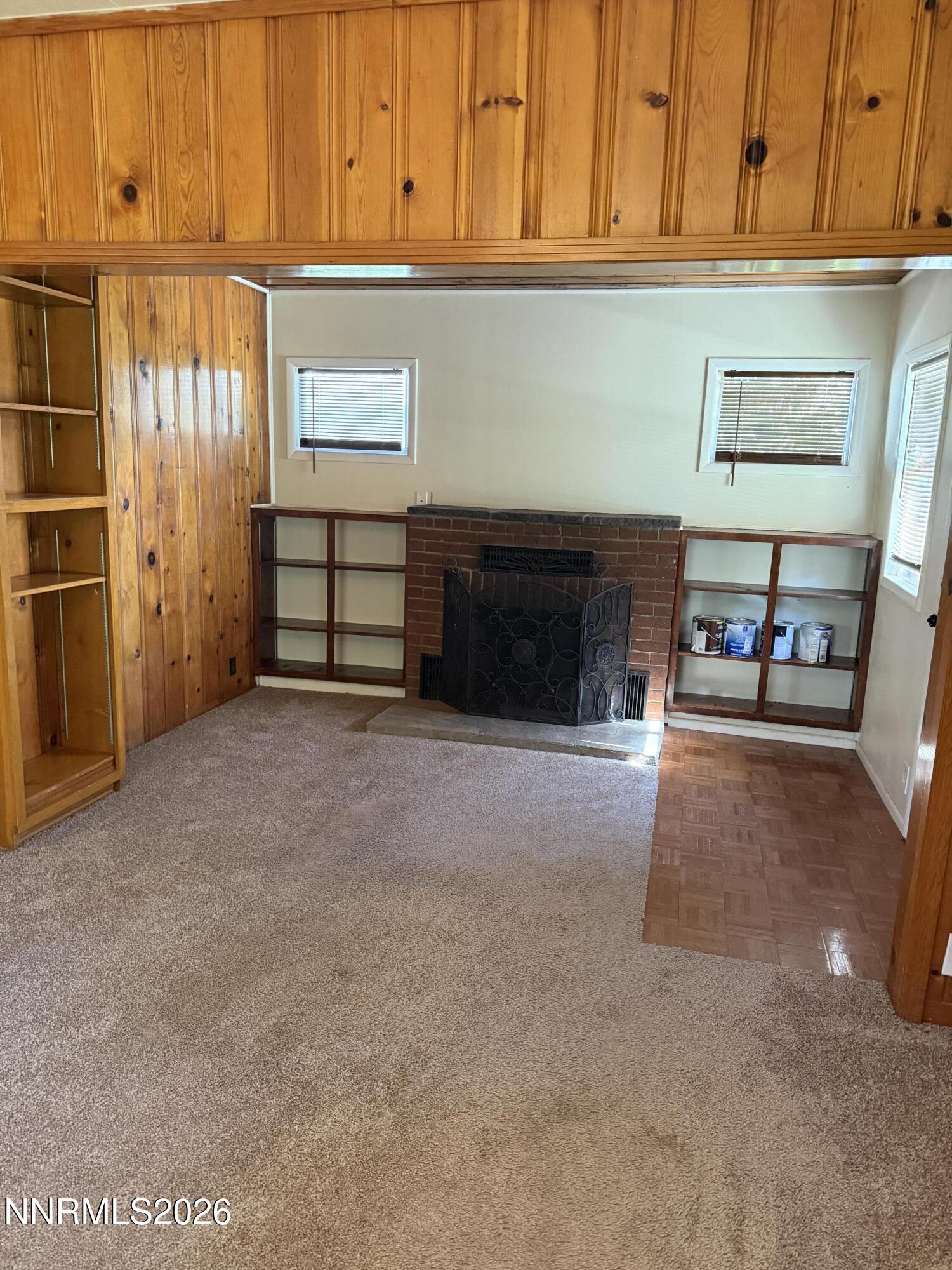 513 South Main Street Yerington, NV 89447 - Photo 5 of 32 Living/Entry