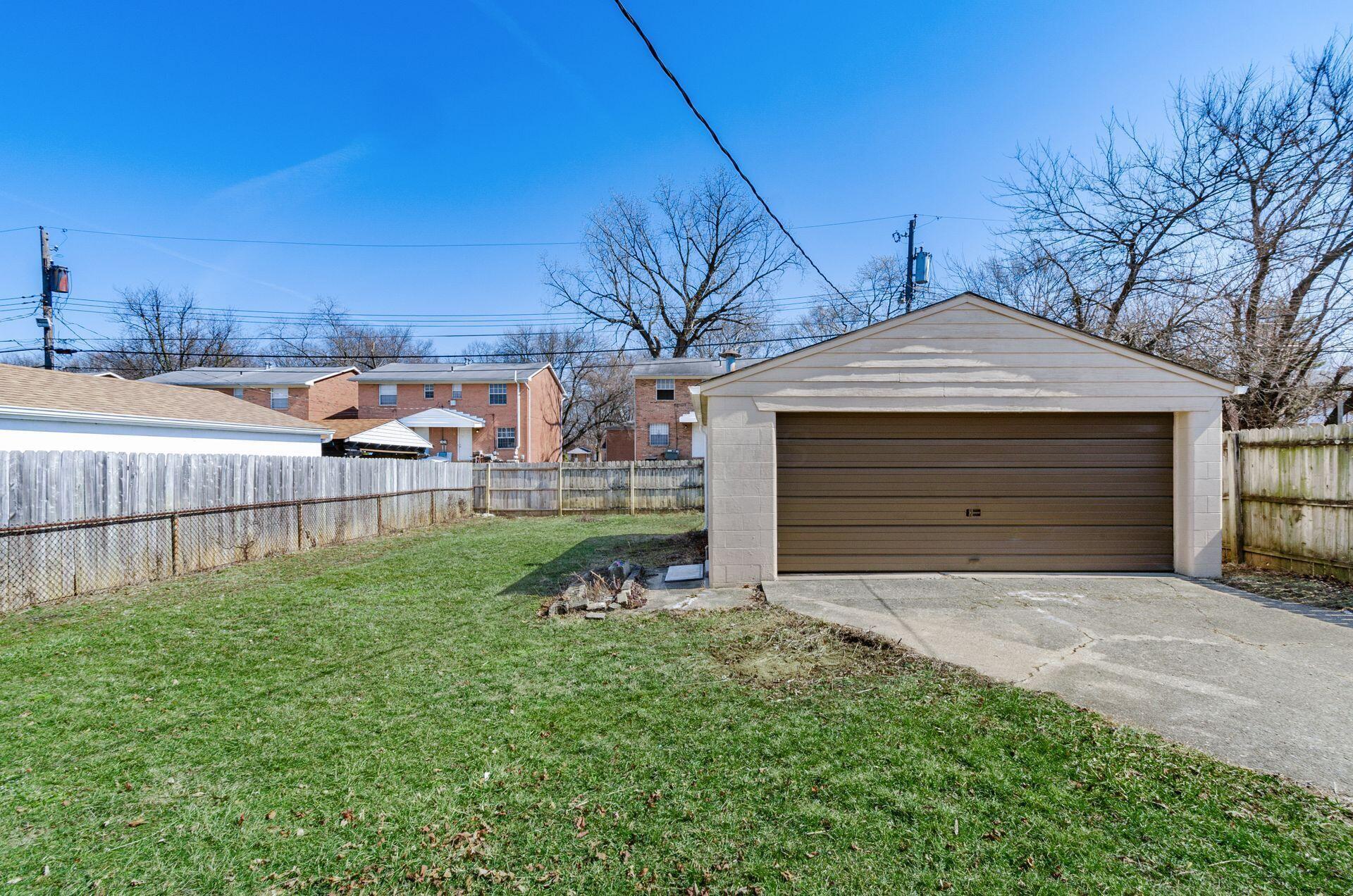 1488 Bycroft Road Columbus, OH 43206 - Photo 23 of 26 2-Car Detached Garage