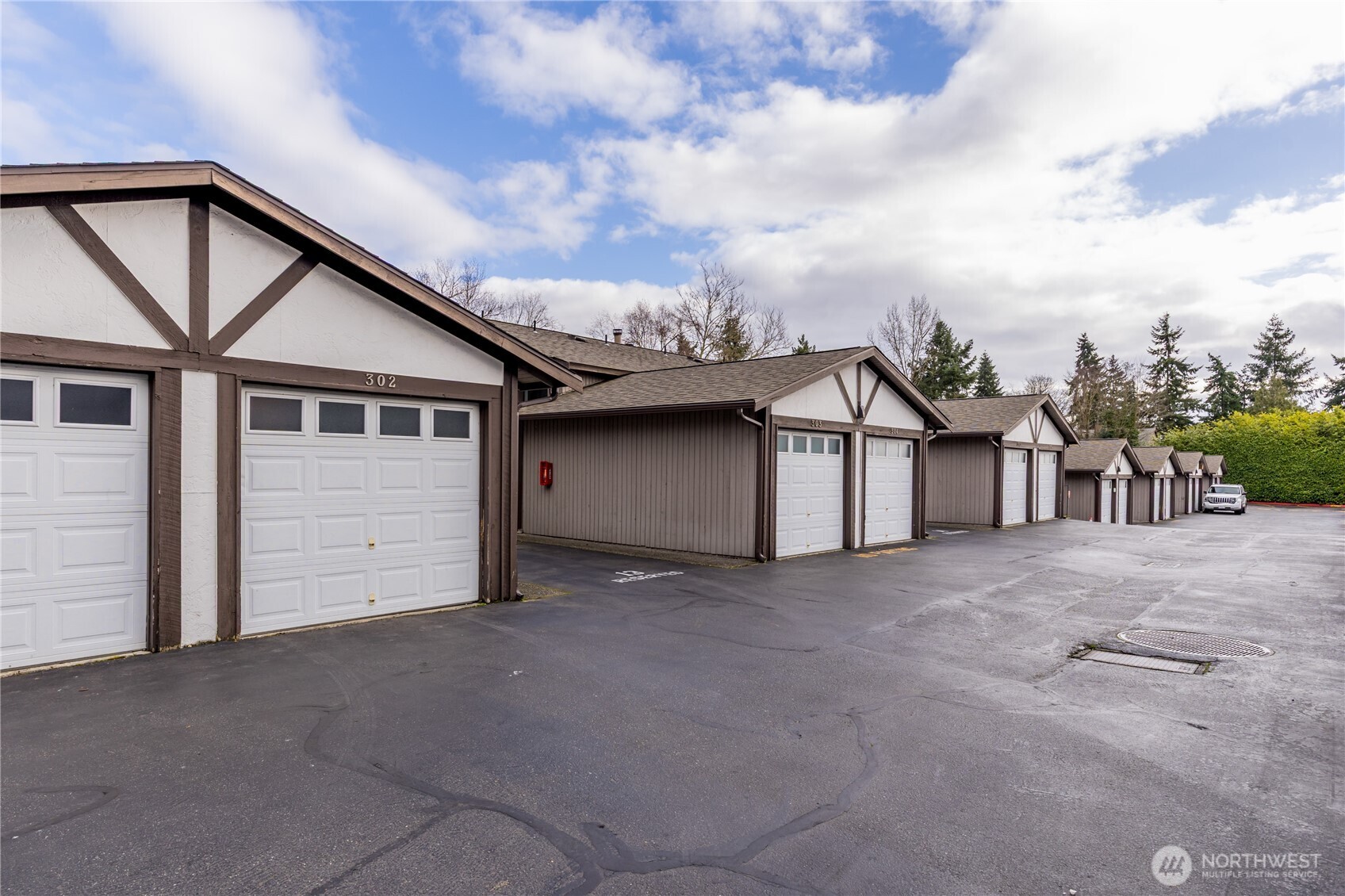 317 Southwest 112th Street, Unit 302 Seattle, WA 98146 - Photo 12 of 22