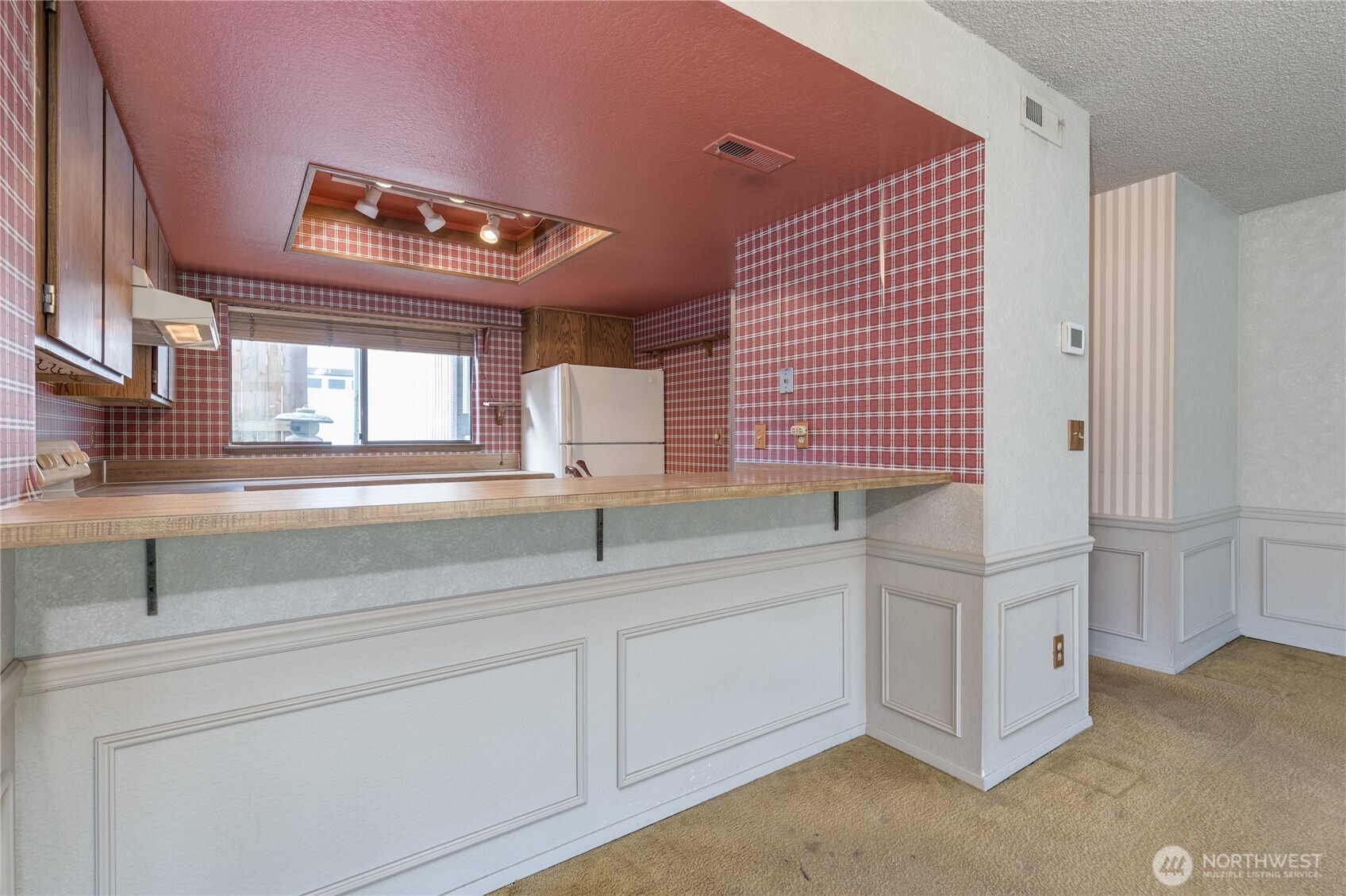 317 Southwest 112th Street, Unit 302 Seattle, WA 98146 - Photo 6 of 22