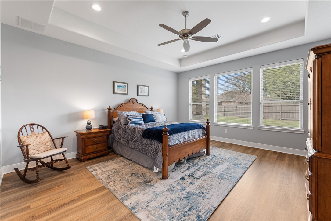 4345 Fox River Lane Bryan, TX 77802 - Photo 4 of 39