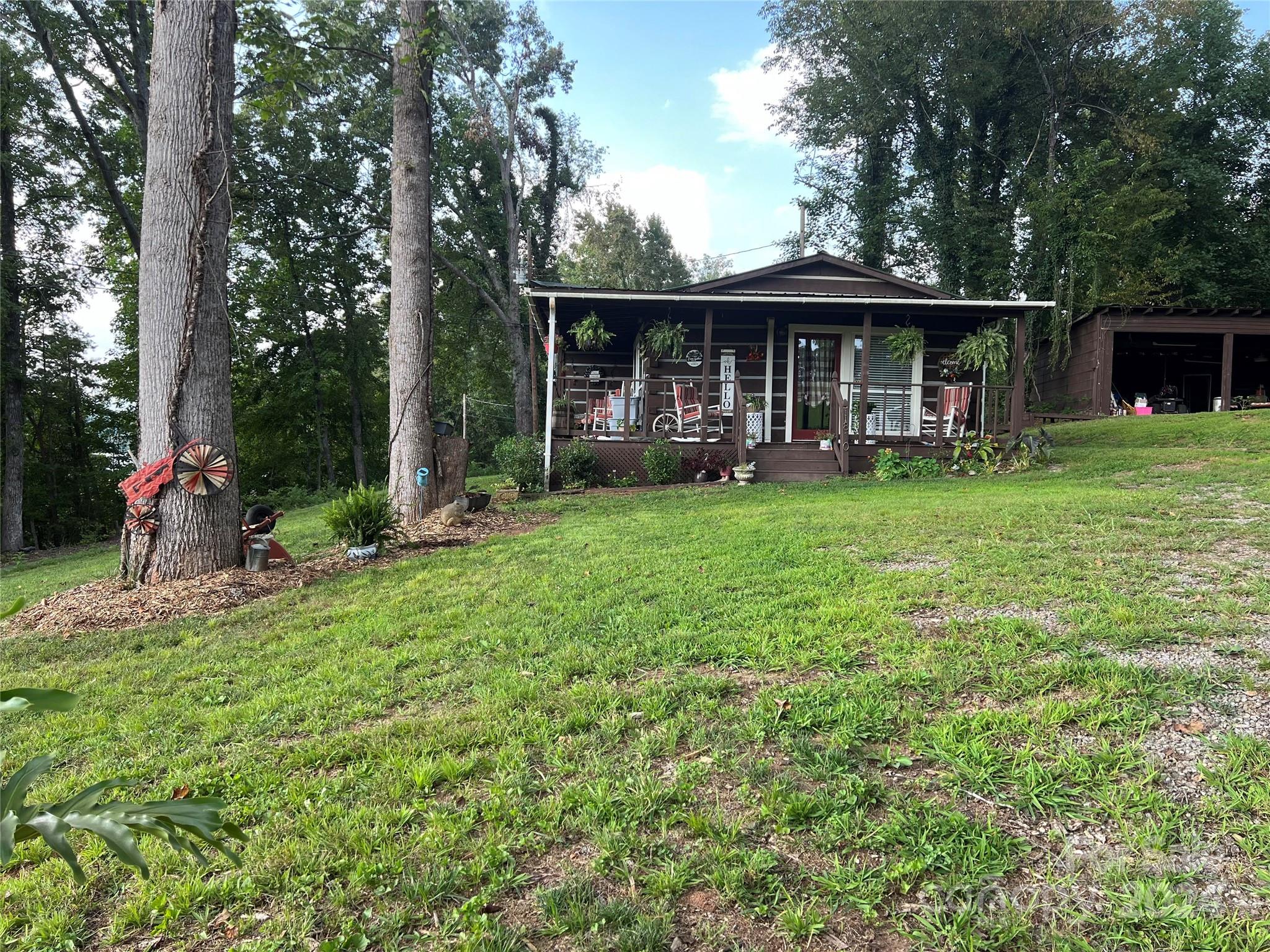 2810 Byrd Road Morganton, NC 28655 - Photo 2 of 17 Gallery Image 2