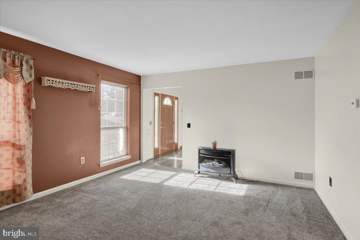 225 Eden Road Etters, PA 17319 - Photo 8 of 38 Gallery Image 8