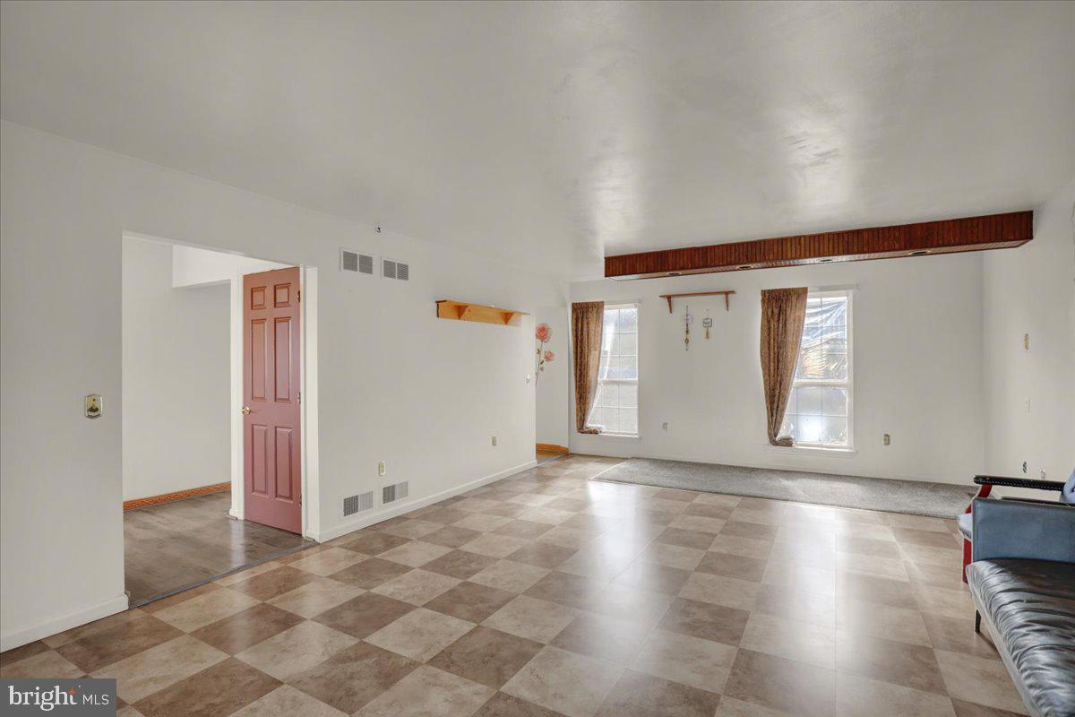 225 Eden Road Etters, PA 17319 - Photo 10 of 38 Gallery Image 10