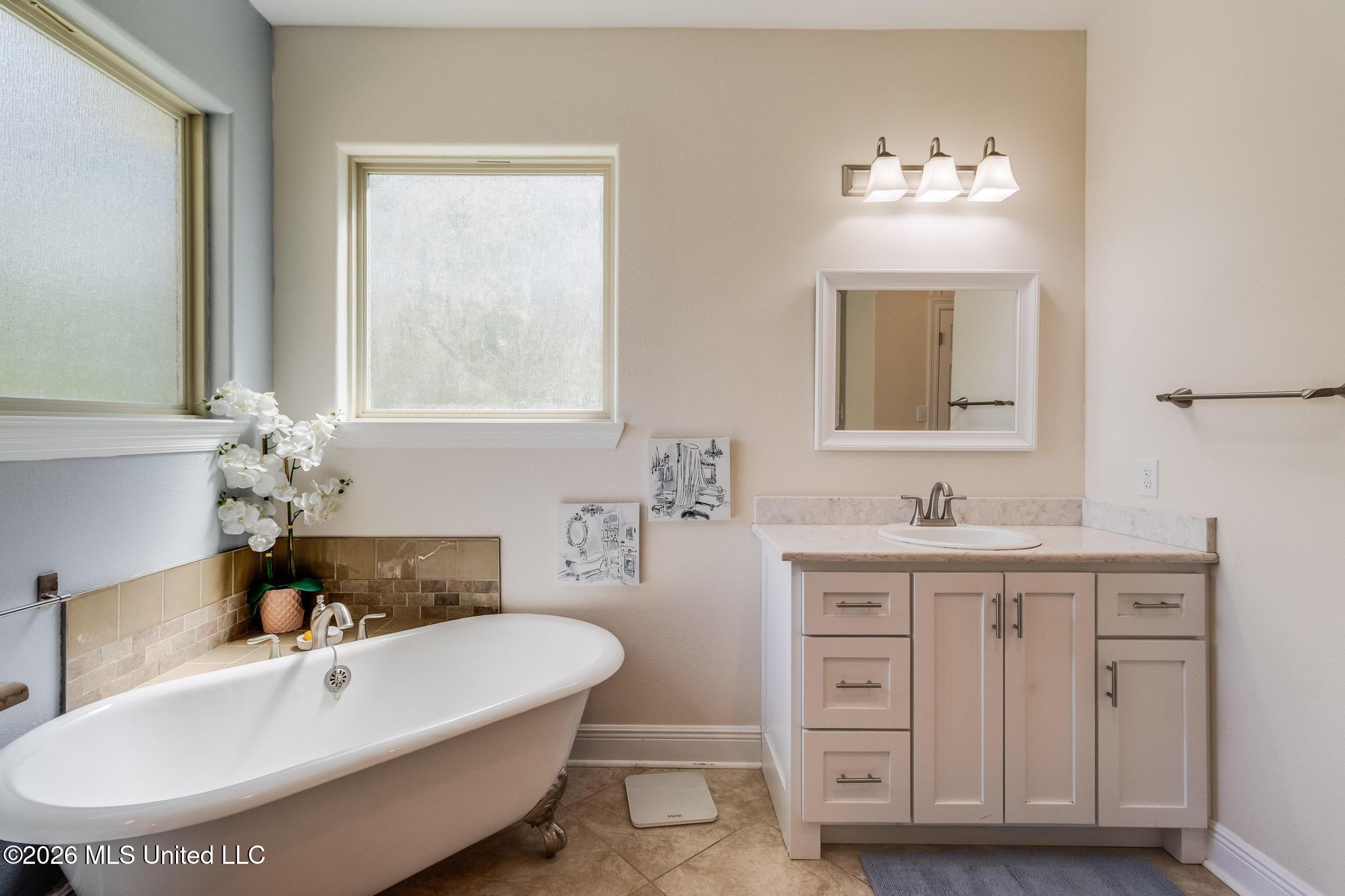 17415 Doc Lizana Road Gulfport, MS 39503 - Photo 18 of 42 master bathroom