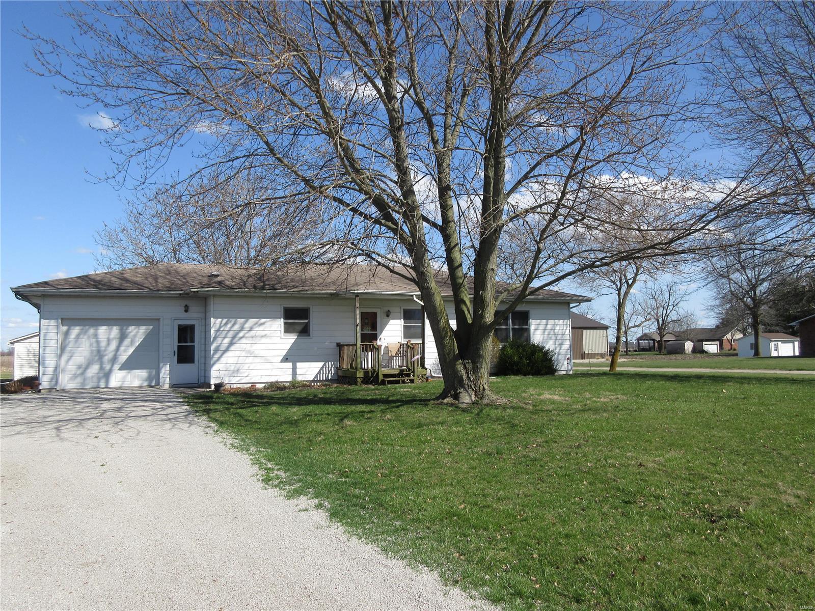 8532 Prairietown Road Dorsey, IL 62021 - Photo 14 of 19