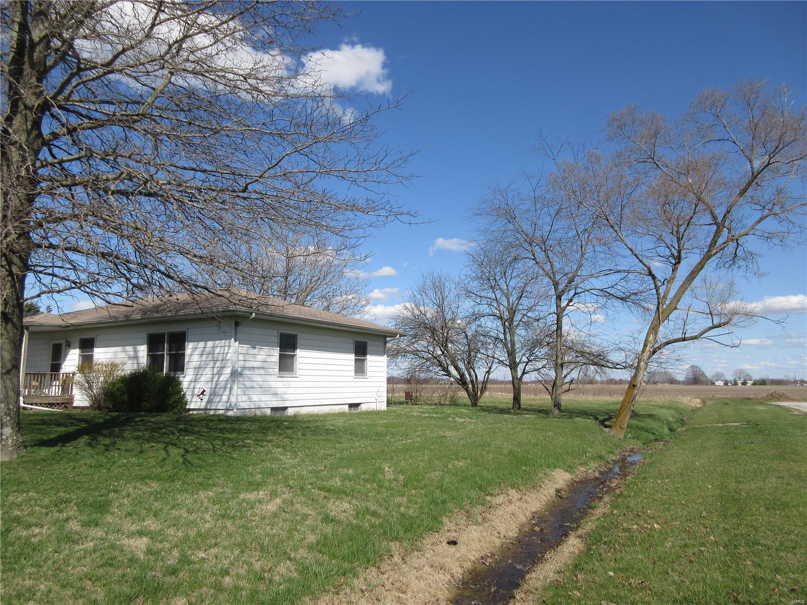 8532 Prairietown Road Dorsey, IL 62021 - Photo 17 of 19