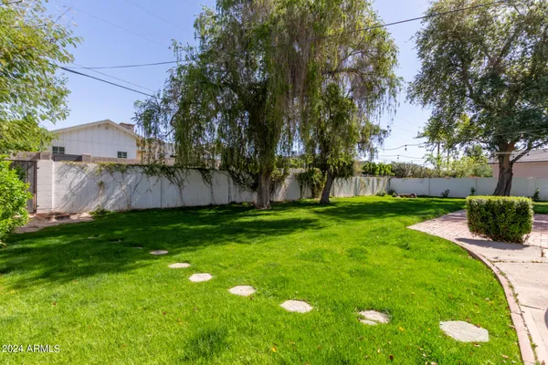 $6,000 | 4536 East Calle Redonda, Phoenix, AZ 85018