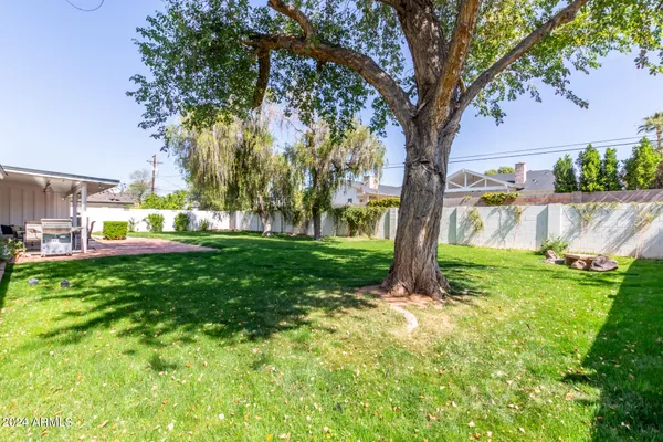 $6,000 | 4536 East Calle Redonda, Phoenix, AZ 85018