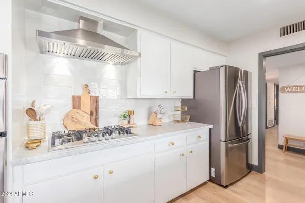 $6,000 | 4536 East Calle Redonda, Phoenix, AZ 85018