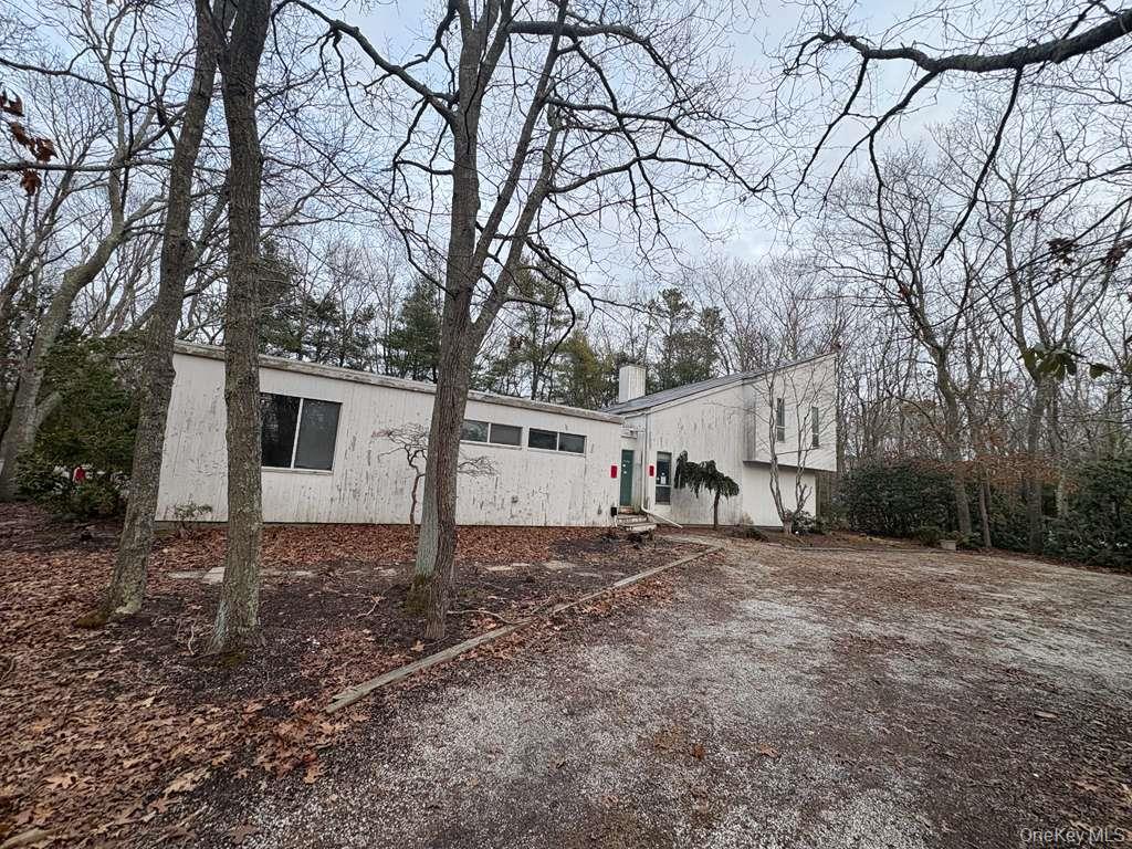 22 North Quarter Road Westhampton, NY 11977 - Photo 1 of 2