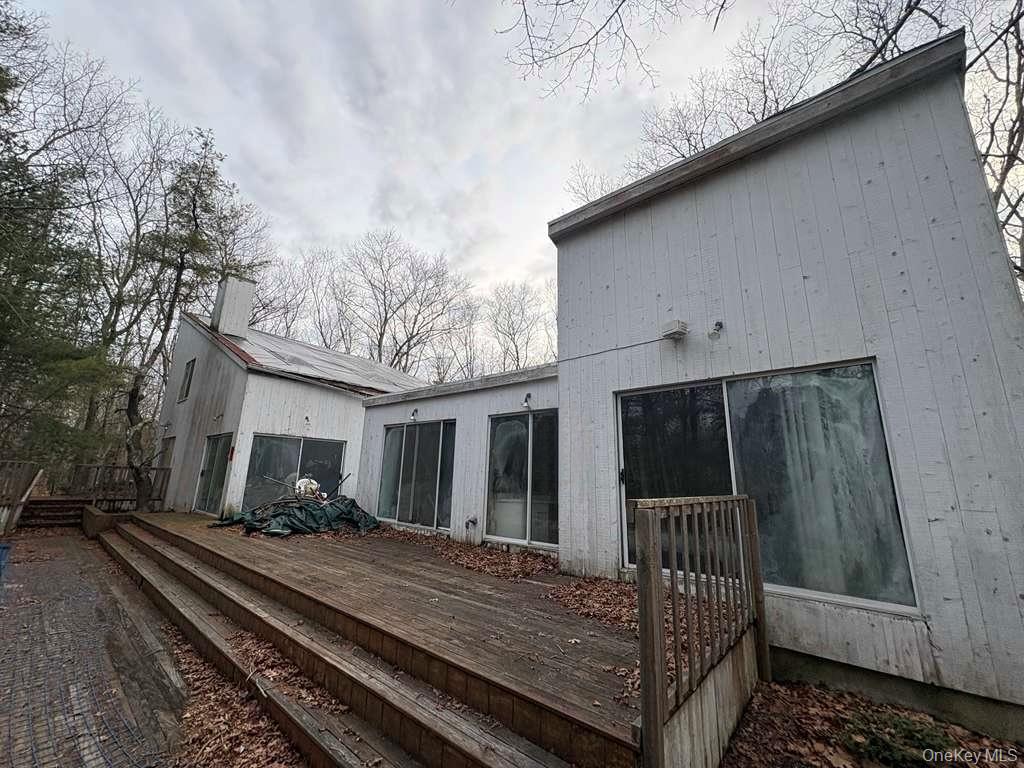 22 North Quarter Road Westhampton, NY 11977 - Photo 2 of 2