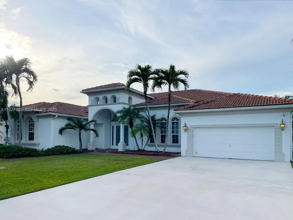 $4,500 | 2640 Fairways Drive, Homestead, FL 33035