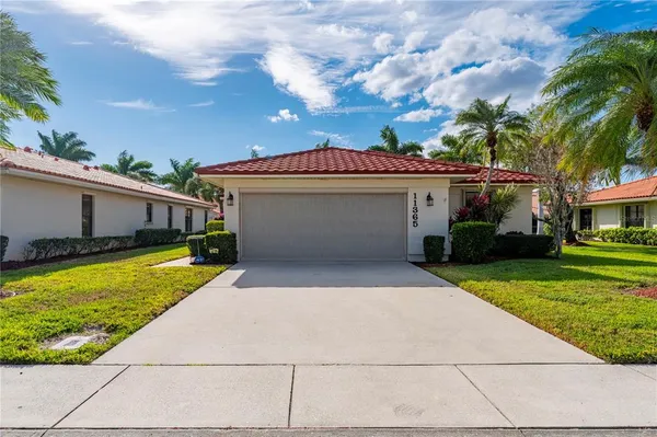 $329,000 | 11365 Southwest Essex Drive, Lake Suzy, FL 34269