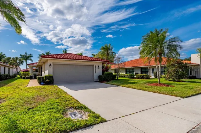 $360,000 | 11365 Southwest Essex Drive, Lake Suzy, FL 34269