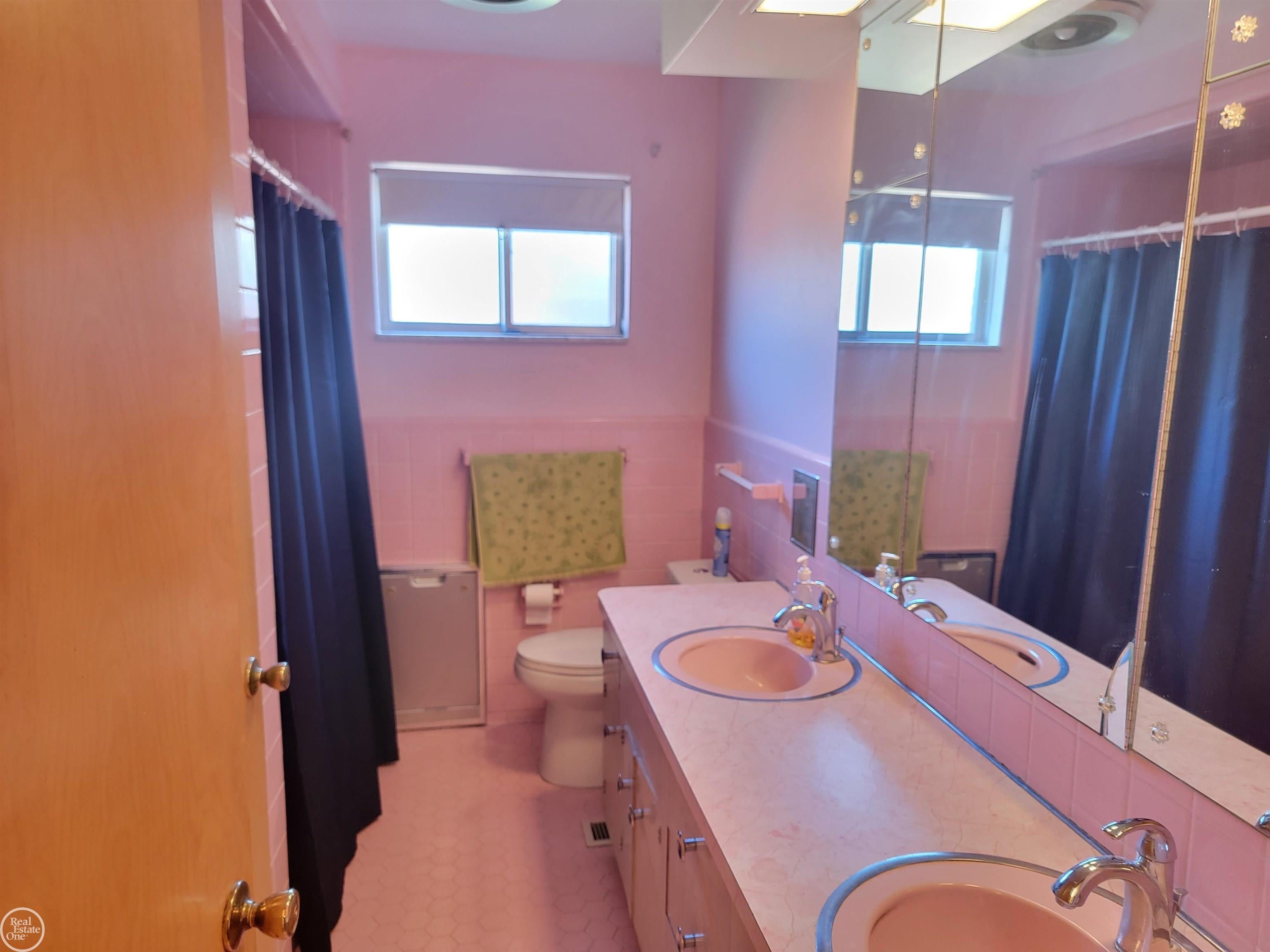 29322 Ridgefield Avenue Warren, MI 48088 - Photo 16 of 22 Gallery Image 16