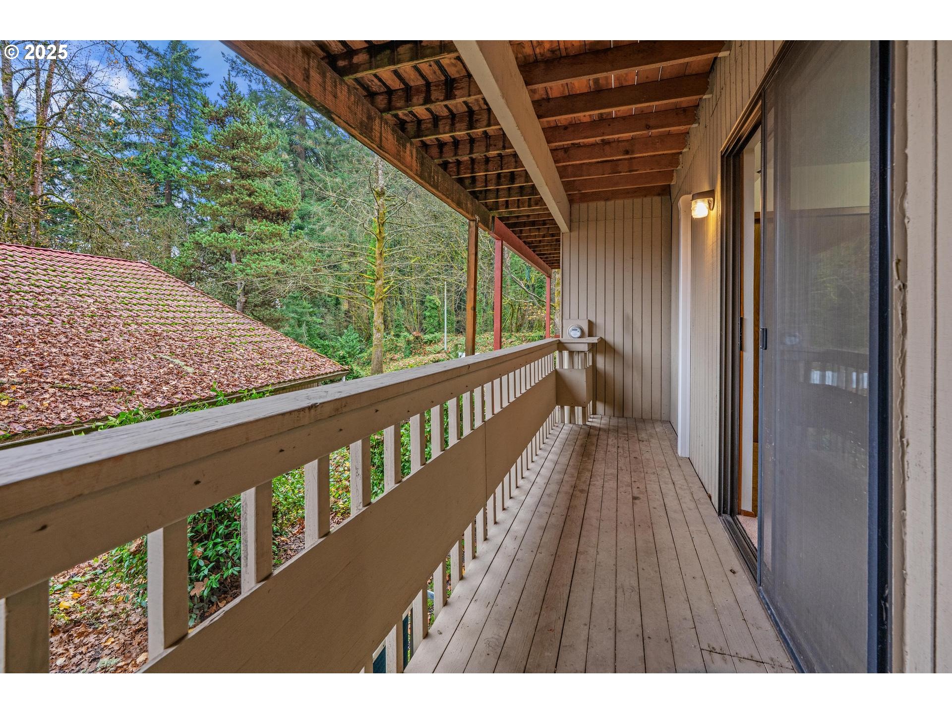2802 Tree Top Lane West Linn, OR 97068 - Photo 32 of 37
