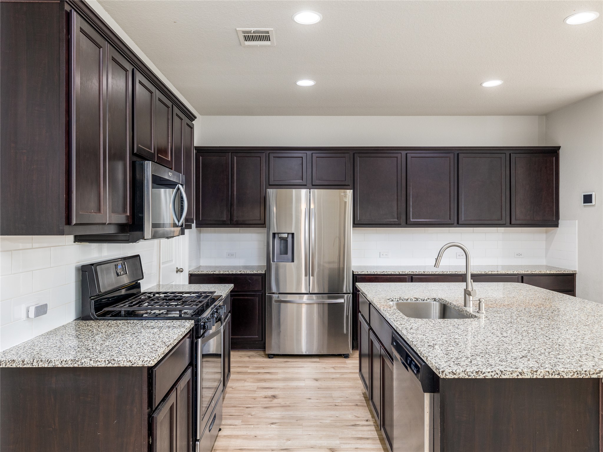 121 Struss Drive Georgetown, TX 78626 - Photo 3 of 14