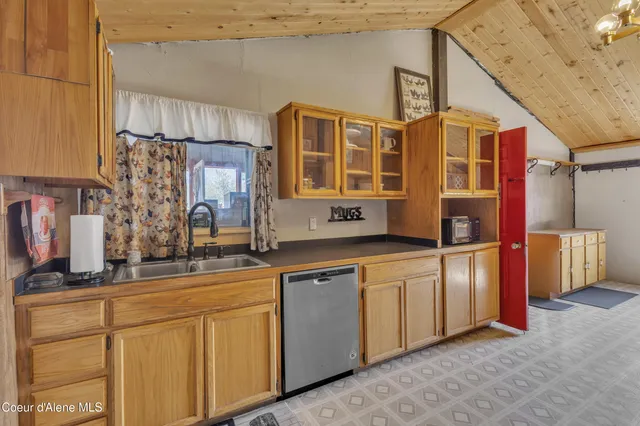 $499,900 | 396 Wakena Lane, Priest River, ID 83856