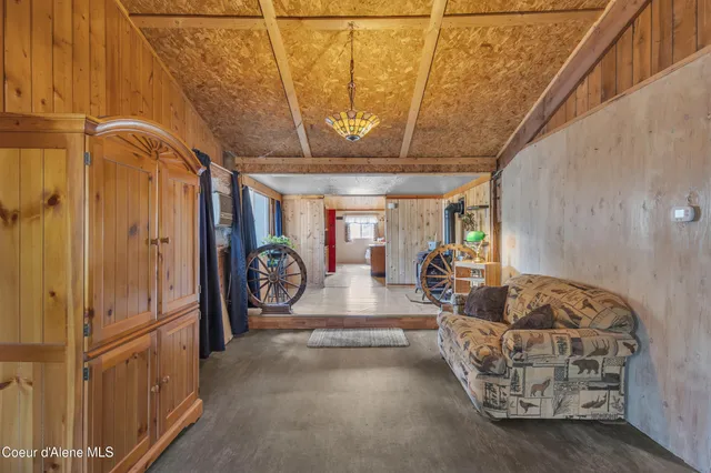 $499,900 | 396 Wakena Lane, Priest River, ID 83856