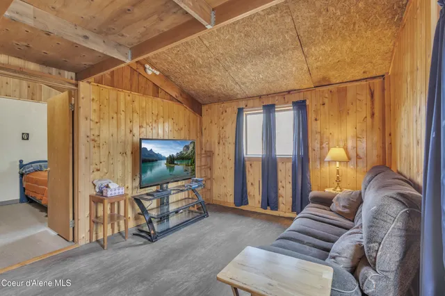 $499,900 | 396 Wakena Lane, Priest River, ID 83856