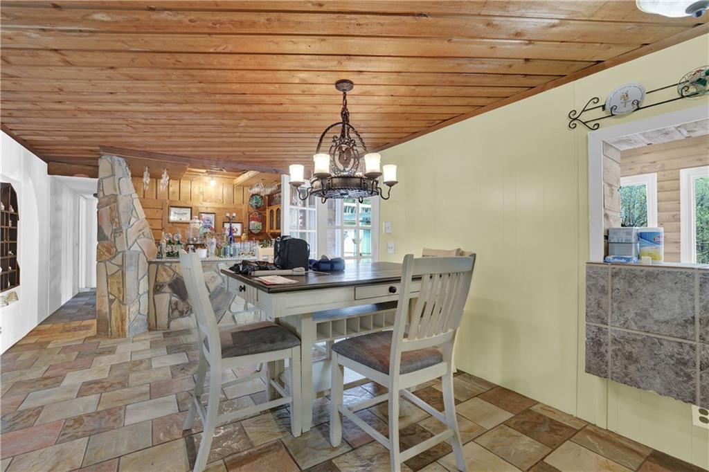 3285 Howell Circle Duluth, GA 30096 - Photo 18 of 33 a dining room with furniture and window