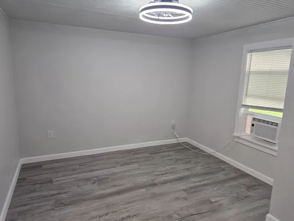 $1,300 | 723-rr Alamo Street, Rosenberg, TX 77471