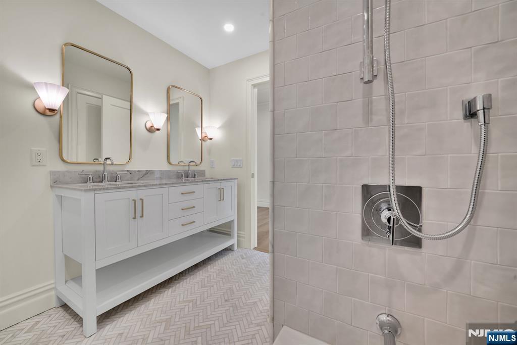 331 Martom Road Wyckoff, NJ 07481 - Photo 31 of 42 Gallery Image 31