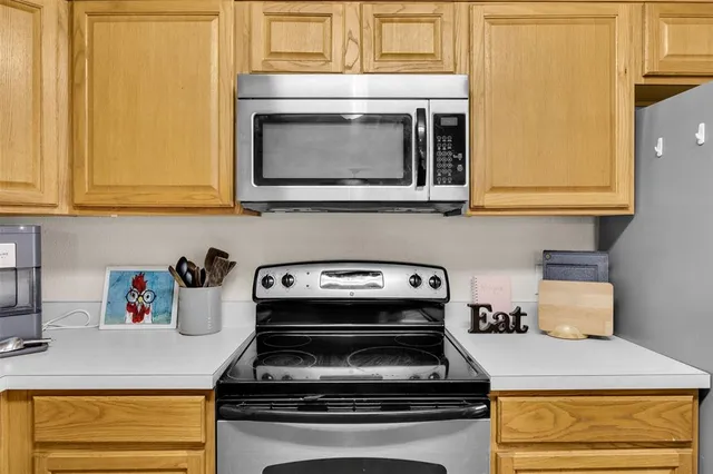 $323,000 | 313 Angela Drive, Burleson, TX 76028