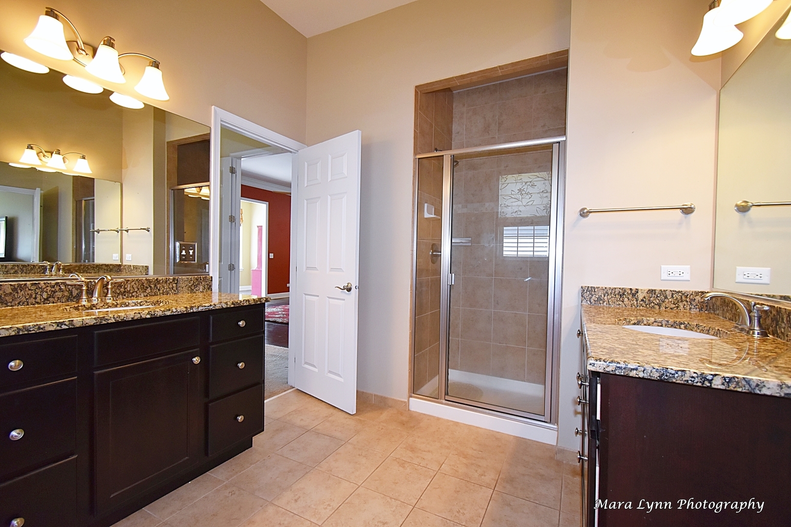 3881 Valhalla Drive Elgin, IL 60124 - Photo 22 of 39 a spacious bathroom with a granite countertop sink and a mirror